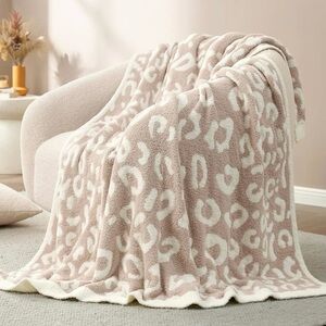 🔥🆕🔥 Snuggle Sac Leopard Reversible Throw Blanket